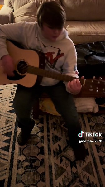 From back in February.. Was rewatching and had to share because it just tickles me how he reacted to saying Hell 🤣 wow his hair was long! #saveme #jellyroll #guitar #music #foryou #braydenmiles @BraydenMiles