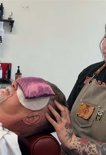 Barbers… massage your clients! They deserve it 🫶🏼 | barber massaging