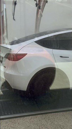 Taking the Tesla Model Y through the car wash ⚡🚘 #Tesla #ModelY #CarWash