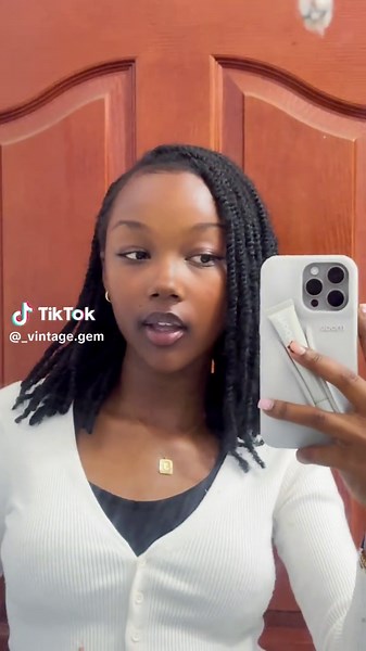 Explore Vintage Style with Rhode Phone Cases