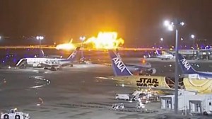 Japan Plane Tragedy: Five Coast Guard Members Killed, Captain Seriously Injured in Plane Crash at Tokyo Airport, Says Report | 🌎 LatestLY