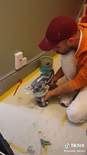 When you paint a radiator..... Make sure its not..... hot hot #hot #gracoultra #paint by #thenumbers