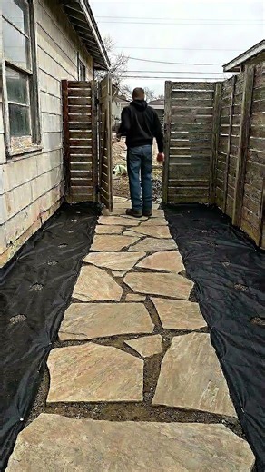 Simple low maintenance backyard design ideas