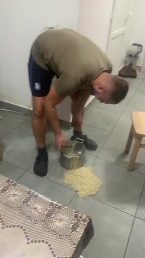 Mastering Dough Kneading Techniques in the Kitchen