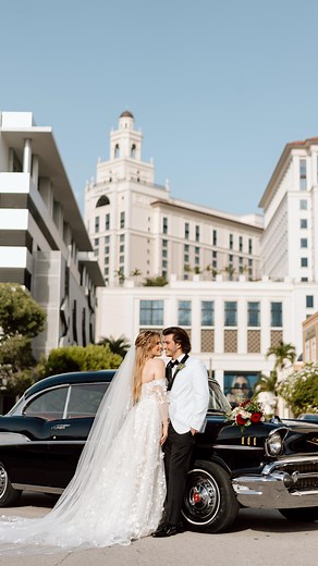 Becca and Derek’s send off with streamers ✨ #wedding #clubofknights #miamiwedding #miamiweddingphotographer #lastdance #sendoff #miami | Vico Collab