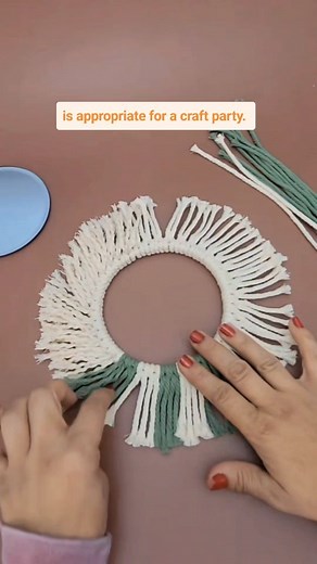 The Craft Teachers Club on Instagram: "This easy boho mirror is a fun introductory class to macrame! What kind of craft project would you like to turn into a craft class? Put it in the comments! #craftbusiness #diycrafts #makeandtake #craftfair #etsy #sidehustle #macrame #diy #craftbusiness #craftingcommunity #craftnight"