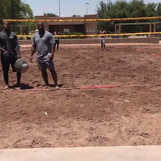 114K views · 1.6K reactions | James Harrison (football player) takes volleyball to the next level.  (via Instagram/jhharrison92) | theScore | Facebook