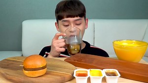 Costco Mini Burger With Spicy Nuggets Hash Brown MukBang! [7379460854724529413] #delicious #mukban #mukbang #asmr #bonggil | Mukbang.food