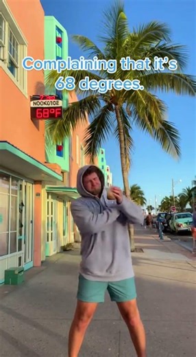 Everybody shoveling snow…Florida just vibing. 🌴☀️