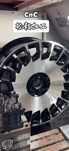 Manufacturing process of forged wheel hub