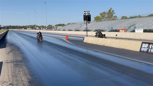 Nothing like a two stroke drag race! | CycleDrag