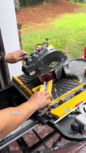 Effortless Pencil Trim Installation with QEP TileTrim