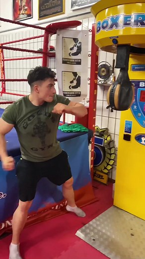 Bodybuilder vs. Fighter: MMA Challenge