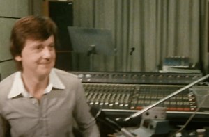 Watch how Peter Howell helped remix the 80s Doctor Who theme