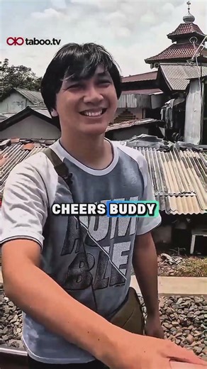 Hidden slums in jakarta indonesia🇮🇩 #indonesia #tabootv @sealontour