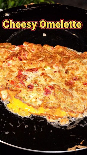 Cheese Pull Omelette 🧀🥚🔥 | 5-Minute Cheesy Breakfast Recipe | #Shorts