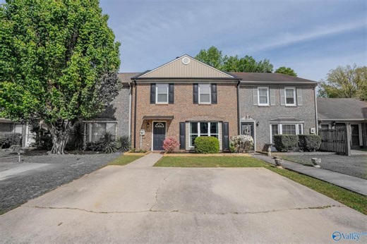 2210 Westbury Court Sw, Decatur, AL 35603 (MLS #21914751) :: MarMac Real Estate