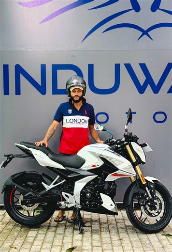 🚨Happy Customer Alert🚨 Bajaj Pulsar මාදිලියේ අලුත්ම දිගහැරුමක් වන Bajaj Pulsar N160 Premium මිලදී ගැනීමට Bajaj Point Katunayake- Induwara Motors අපිව විශ්වාස කළ ඔබට ගොඩක් ස්තුතියි!❤️ ▶️Brand New Pulsar N160 Premium - ඩවුන් පේමන්ට් රු.280,000/= සිට 👉Helmet 1 👉Jacket 1 👉Hand gloves 👉Number plate holder 👉Two year warranty 👉Two times services 👉Toolkit 1 මේ ඔක්කොම බජාජ් පොයින්ට් කටුනායක - ඉඳුවර මෝටර්ස් අපෙන් විතරයි! ඔයත් Pulsar bike එකක් ගන්න හීන දකින කොල්ලෙක් නම් අනිවාර්යයෙන් අපිට message එ