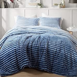 Intelligent Design King Comforter Set, Plush Bedding, Microfiber Reverse, 3 Piece, Lightweight, Super Soft Ribbed Velvet Comforter 2 Shams, All Season Fluffy Bed Set, Avril, King/Cal King Blue Ombre