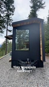 A tiny mountain getaway perched on the side of a mountain in Washington ❤️🏠 This is what a tiny getaway house can look like. This Halcyon 02 features a beautiful dining room nestled in glass, full kitchen packed with storage solutions, dropped loft bedroom, spa like bathroom with walk in custom concrete shower, laundry, and a sitting room in the back with full windows to soak up the views. All of this is packed into 37'x8'6"! Reach out if you are interested in more! We would love to be a part o