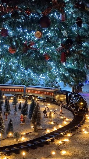 The Polar Express Christmas Train Around The Tree #christmastree #christmas2025