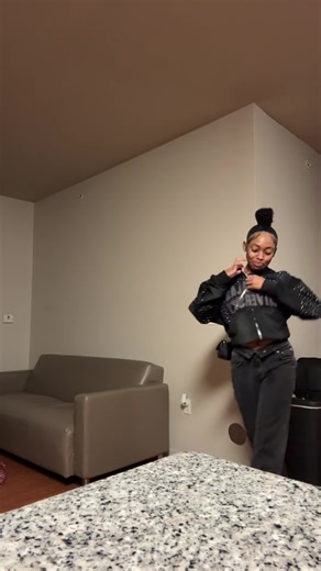 lights off #lmfao @ren_nn25 | lights