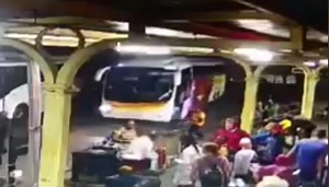 WATCH | Several injured as bus rams into passengers in Pretoria