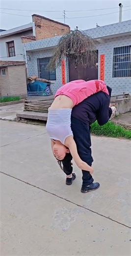 Essential Stretching for Beginners: Strengthen Your Waist & Back