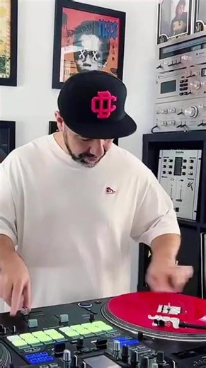 VINYL SCRATCH 🎚️🔥 #scratch #dj #scratching #vinyl #turntable