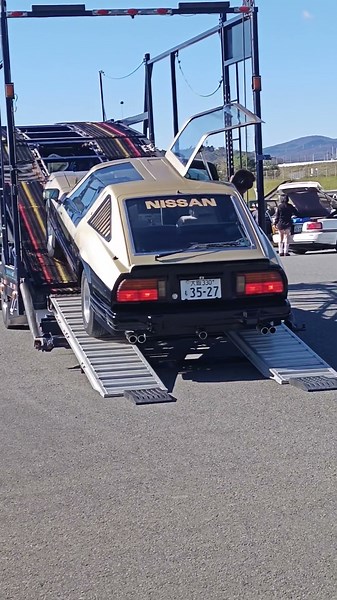 積載車からおろすスーパーZ、フェアレディ130Z、「西部警察partⅡ🚨」、【ハチマルミーティング2025】