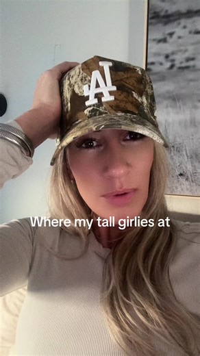 How tall are you??! #tallgirl #talltiktok #foryoupage #tall 🤍🔥