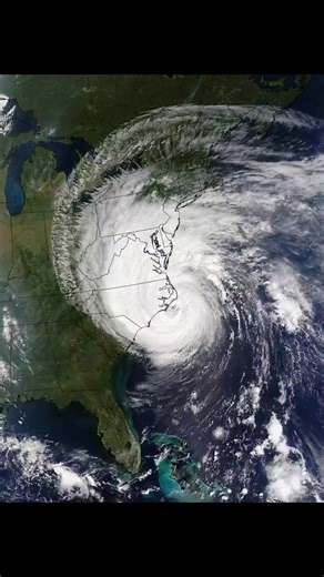 September 18, 2003: Hurricane Isabel made landfall in North Carolina as a Category 2. The storm caused major coastal flooding from the North Carolina barrier islands to Maryland, and strong winds reached as far as New England. Isabel caused 51 fatalities & over $5 billion in damage. | This Day in Weather History