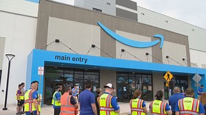 Amazon holds grand opening of new Clay facility employing over 1,500 CNY'ers and counting