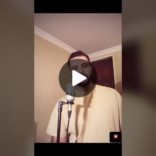 Microphone Techniques for Effective Speaking and Singing