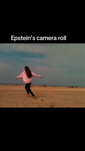 Do you notice anything? #epstein #epsteinisland #truecrime #truecrimetok #truecrimetiktok