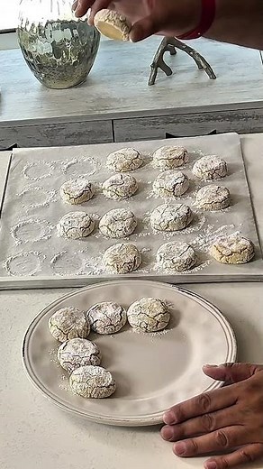 Italian Amaretti Cookies - simply the best!
