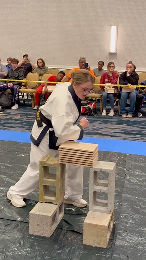 Elbow Strike Martial Arts Board Breaking Competition #karate #martialarts #chop #blackbelt #taekwondo | Point Fighter Live