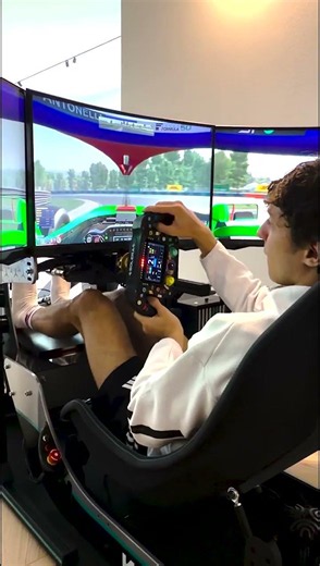 Kimi’s first laps on his new sim! #kimiantonelli #f1simracing #f1