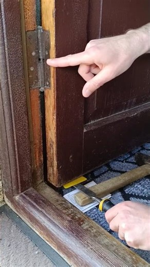 How to Lift a Stuck Door in Seconds!