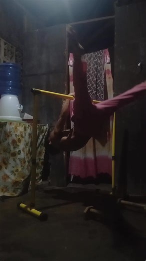 Straddle Front Lever pull🦾🔥 | Gravitiness Cw