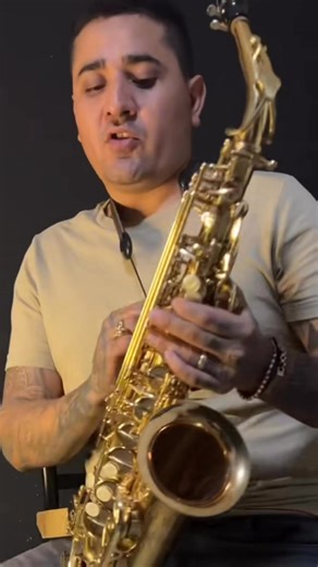 Las calles de chihuahua, conjunto primavera, notas para el saxofón 🎷 #sax #lascallesdechihiahua #ConjuntoPrimavera #sax #emiliosax | Emilio Sax