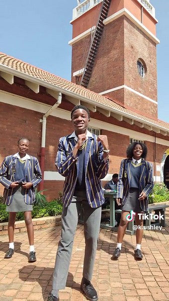 Learn the Mistletoe Dance: A Fun Amapiano Tutorial