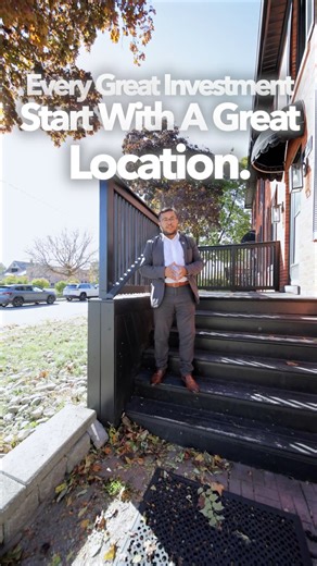 JUST LISTED IN WINDSOR! 🚨 📍 560 Chatham St 🏡Welcome to 560 Chatham Street East — an exceptional opportunity to own a versatile, high-exposure commercial property in the heart of Windsor’s vibrant downtown business district, just steps from the beautiful waterfront. Find the price, more photos, 3D tour & request a showing here ➡️ https://rem.ax/3WxcTEA - Residential https://rem.ax/4nxpJxA - Industrial https://rem.ax/47zHm9U - Multi-Family 🛏️ 7 bedrooms 🛀 2 bathrooms Extra Features: 🚪 Multip