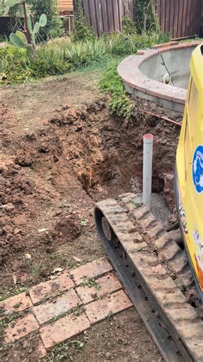 Ignite Plumbing & Jet Blasting on Instagram: "🚧 Sewer Dig-Up & Repair – 1.5m Deep 🚧 We were initially called out to a blocked drain with no proper access into the sewer line. After jet blasting through a gully, we managed to break through the blockage — revealing heavy tree root intrusion and a collapsed pipe. We explained to the customer that the best long-term solution was to excavate the collapsed section and repair it properly. While we were down there (1.5m deep!), we also installed a new