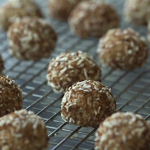 Bocconcini, meaning "little mouthful," are cookies made in Brooklyn, NY by Dolce Daniela, but inspired by Italy with flavors such as coconut, chocolate orange, matcha cardamom and more! | Tastemade