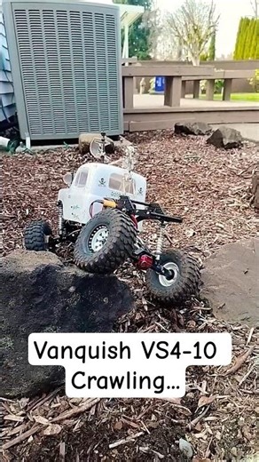 Back Yard Crawlin' #rccar #rccrawler #rcoffoad