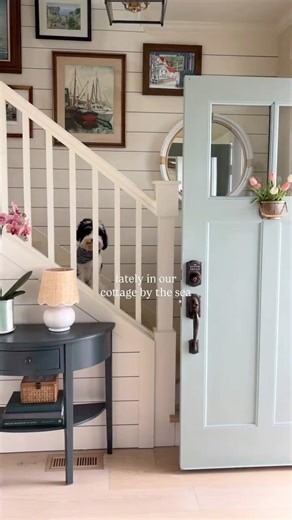 My Home Therapy for January: Happy spring flowers, newly reorganized spaces, and my favorite hobby: puttering around the kitchen rearranging dishes just so I can play with all the colors patterns 🙊 #cottagecore #coastalliving #springdecor | The Inspired Room