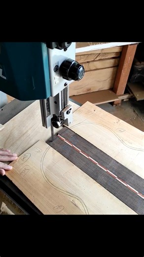 30 reactions · 4 comments | Professional luthiers! What is your...