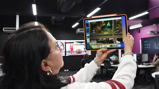 Launch your creative career in Screen and Media at South Metropolitan TAFE! 🎬 With Perth Film Studios opening next year, now’s your chance to develop the skills that could land you future opportunities in a growing local industry. Our Screen and Media qualifications will give you hands-on, industry-relevant skills that can lead to creative roles in film, TV, digital media and content creation – so you can turn your passion into a profession. Learn skills that open doors to a wide range of creat