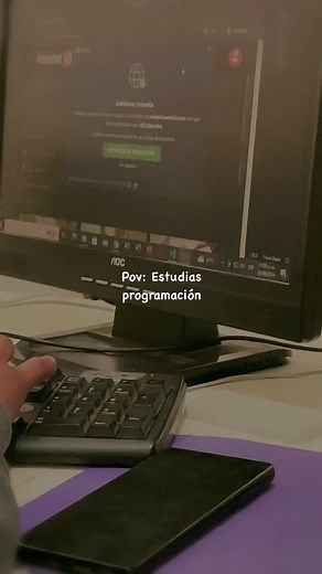 Asi bien programadores . . . . . . . . . . . . . . . . . . . . . . . . . . . . . . . . #diversion #programming #programacion #programadores #programadoreschiquitos #circuitos #electronica #circuitos #divertidos #amigos #aprendecontiktok #aprender #xdddddd #estudiantes #estudiante